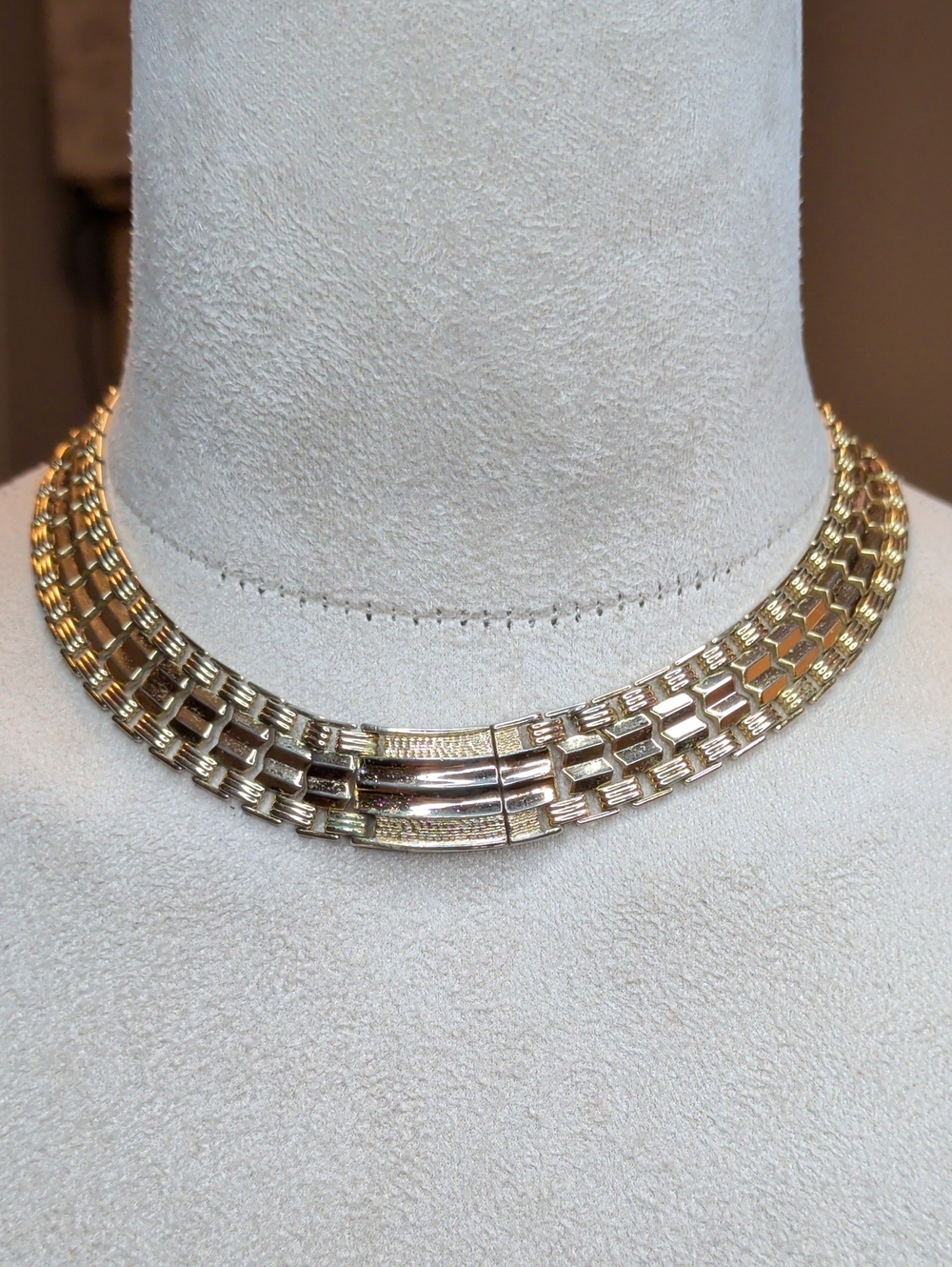 Vintage 70s Sarah Cov Thick Gold Tone Chocker Necklace Snap Clasp Disco MCM